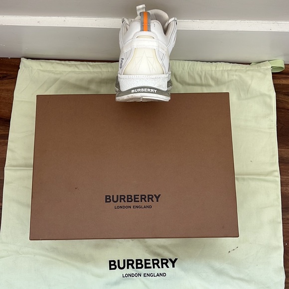 Burberry Lowtop Optic White Sneaker - Picture 5 of 5
